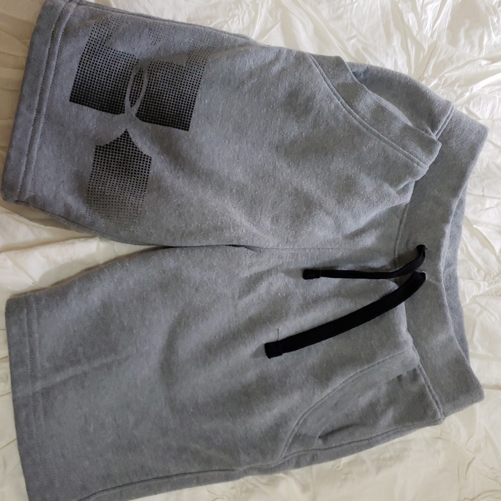 Boys underarmor shorts